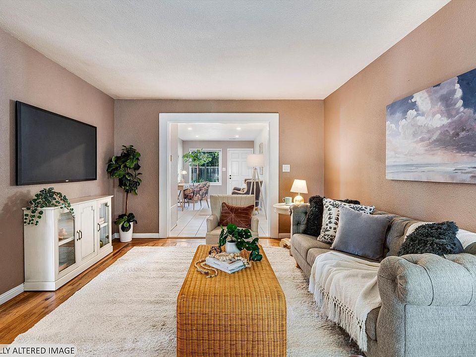 1st image of 2030 W Lincoln Avenue