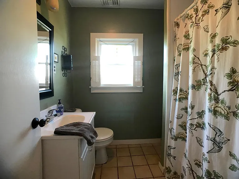 25 Briarwood Ave #B — Photo 19