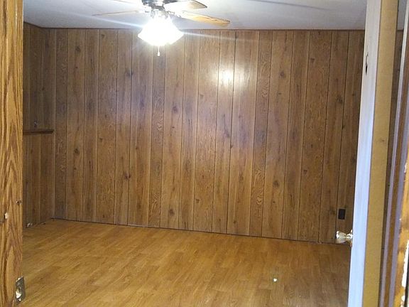 5th image of 463 W 31st St