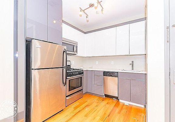 3rd image of 337 Melrose St #5H