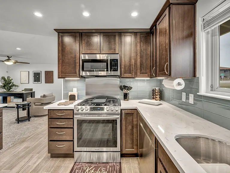 13785 Kewanna Trl — Photo 8