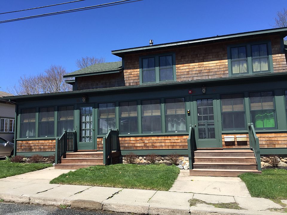 1st image of 25 Brown St #B