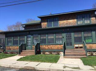 25 Brown St #B, Narragansett, RI 02882