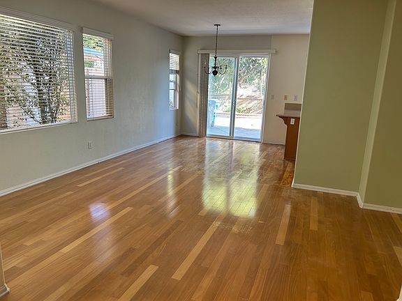 2nd image of 10466 Scripps Poway Pkwy Unit 134