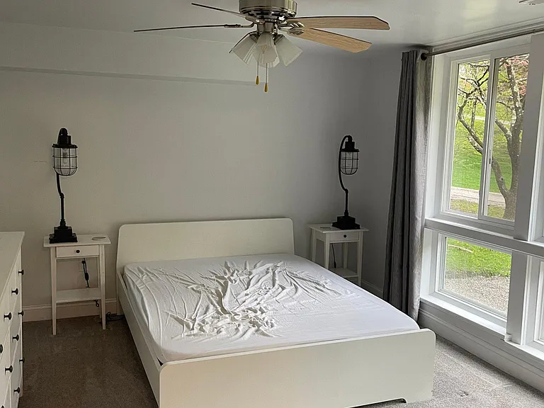 4040 Valley View Dr — Photo 11