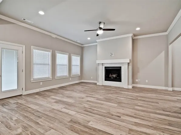 1491 Overcup Oak Ln, Bentonville, AR 72713