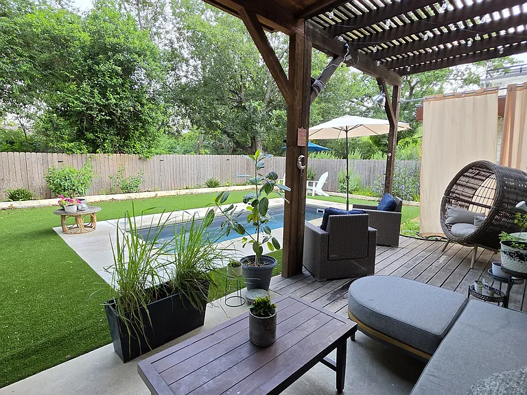 426 E Fest St — Photo 18