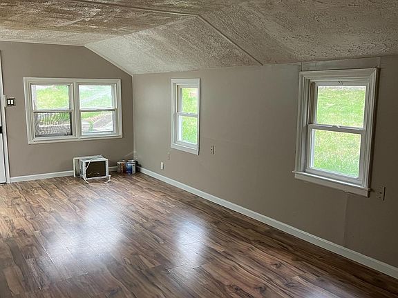 4th image of 4732 1/2 N 64th St