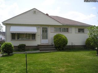 702 Sterling Rd, Wickliffe, OH 44092