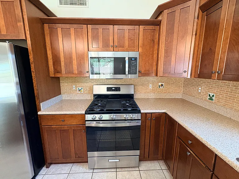 2971 W Calle Lucinda — Photo 7