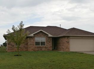148 Ledgestone Dr, Rogersville, MO 65742