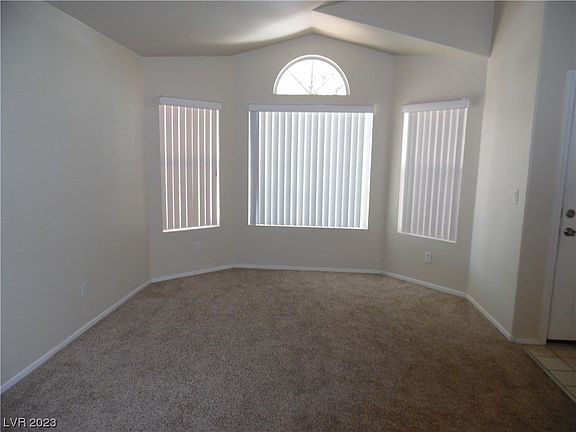 2nd image of 1632 Mexican Poppy St