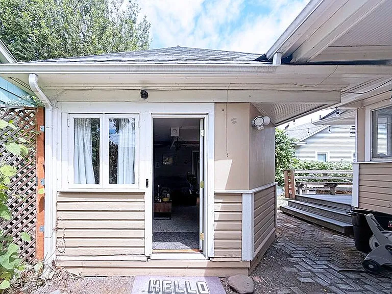 1588 Patterson St — Photo 14