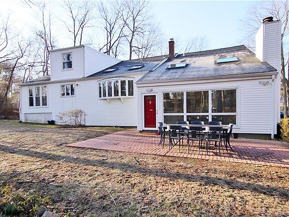 2nd image of 96 Harvest Hill Ln