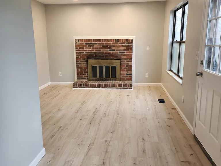 2283 Ayers Dr — Photo 8