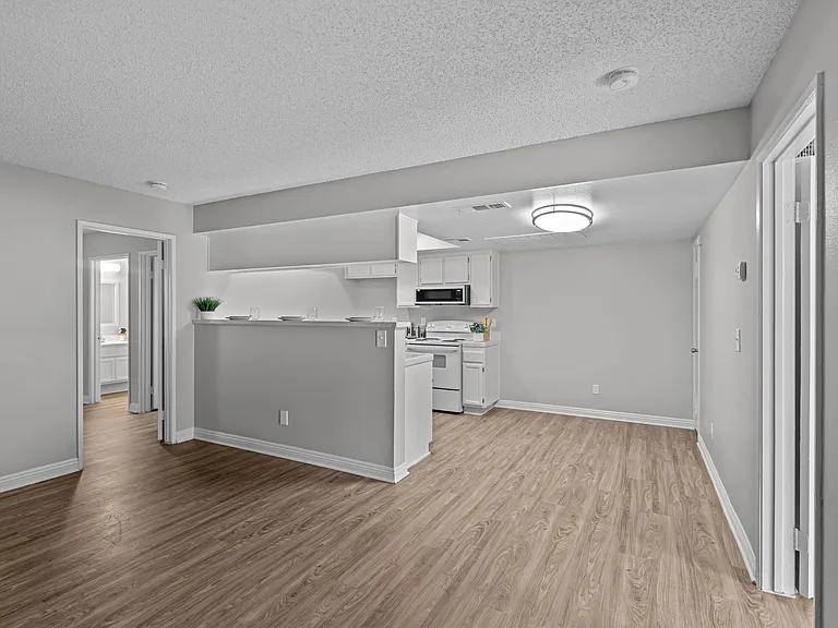 La Sierra Apartments — Photo 34
