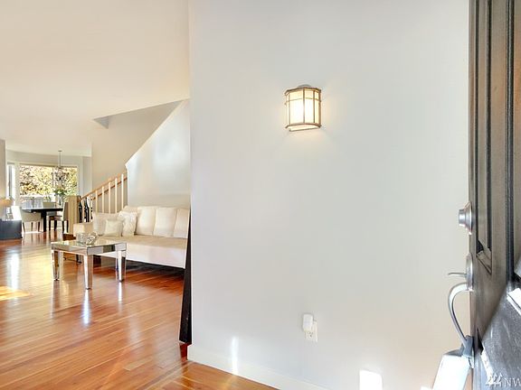4th image of 11408 179th Avenue Ct E