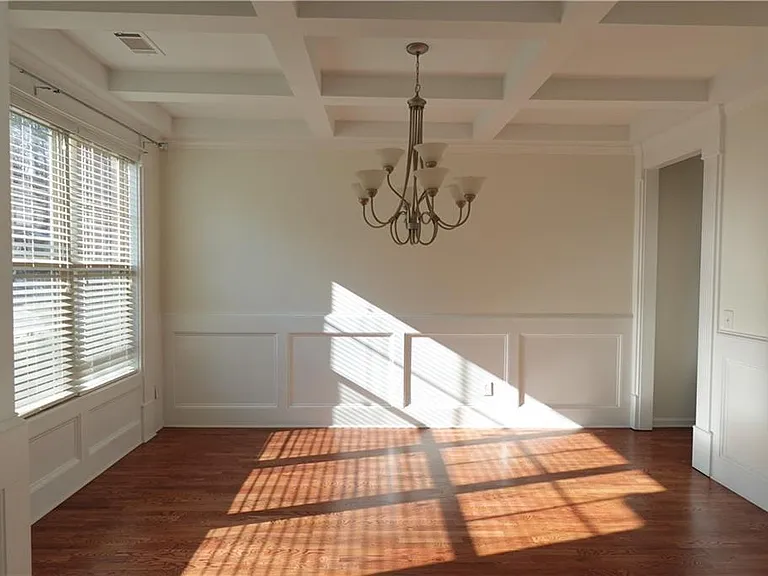 1921 Binnies Way — Photo 10