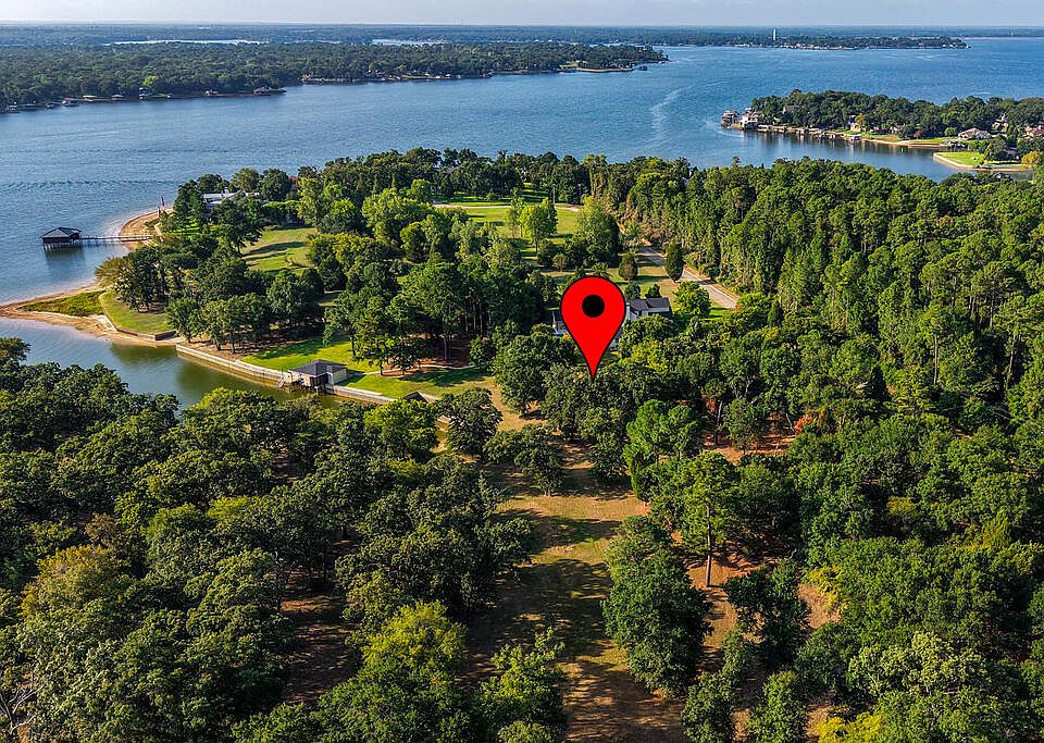 1st image of 10 Deerfield Ln