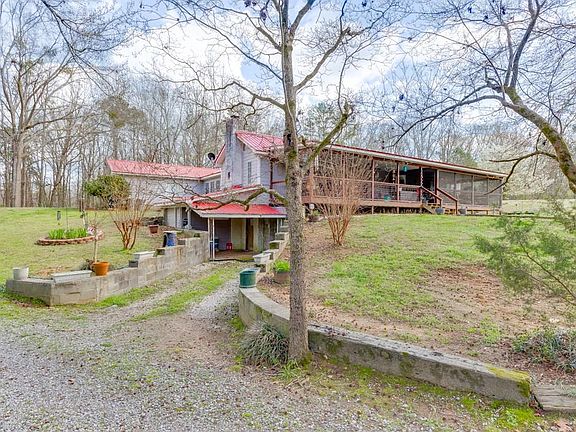 4th image of 722 Charlie Morris Rd