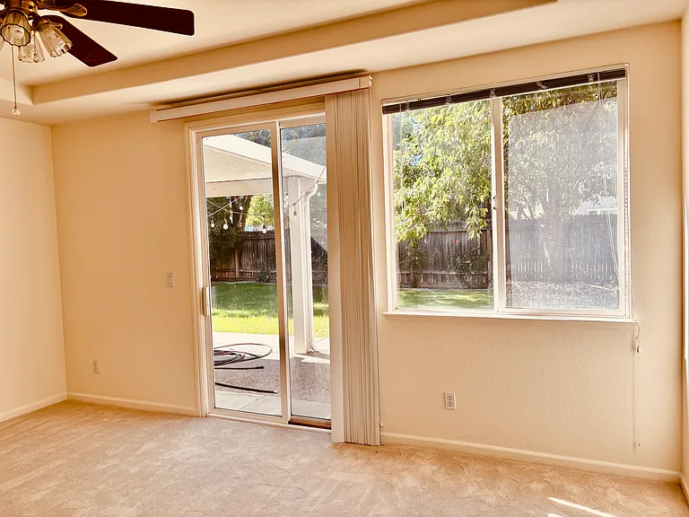 2126 Shenandoah St — Photo 14