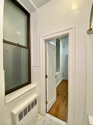 Rented by Waverly Realty Associates | media 7