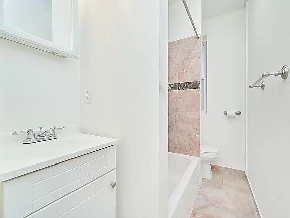 5th image of 106 Norfolk St APT 20