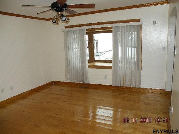 3rd image of 203 15th St