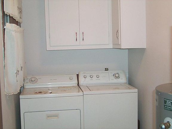 4th image of 2 Juniper Ln