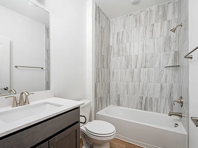 1421 Elijah Dr — Photo 10