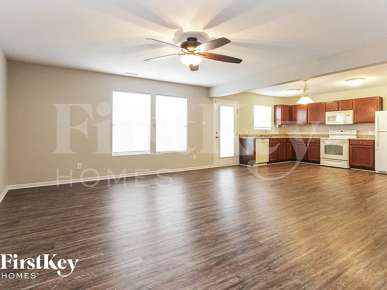 8715 Hosta Way — Photo 4