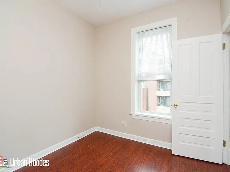 2143 W Chicago Ave #3 — Photo 8