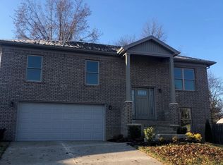 7824 Hepatica Dr, Louisville, KY 40258