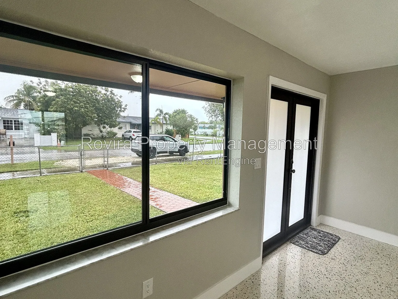 4 bed, 2.0 bath, 1364 sqft, $3,900 — Photo 4