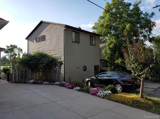 2014 Austin Dr, Novi, MI
