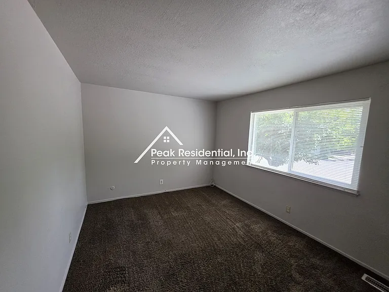 5948 Walerga Rd #3 — Photo 14