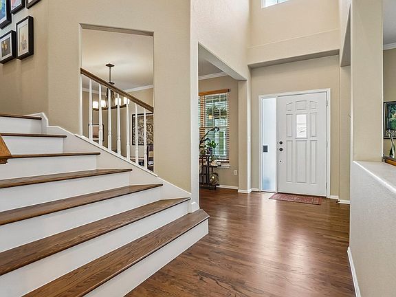5th image of 1614 Hallet Peak Dr