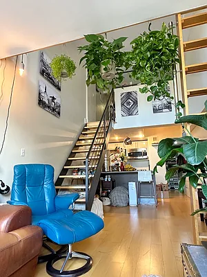 Rented by LEVEN Real Estate | media 22