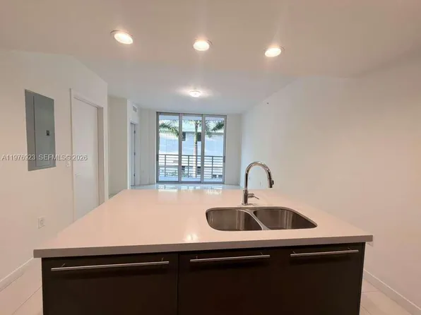 7875 NW 107th Ave, Doral, FL