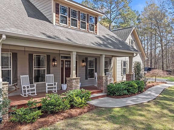 3rd image of 136 N Sugar Creek Rd