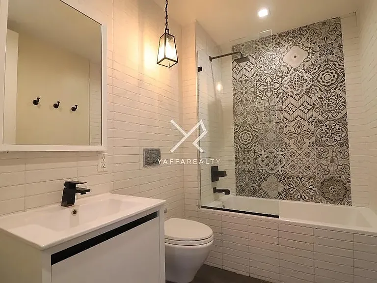 806 Saint Johns Pl #2B — Photo 7