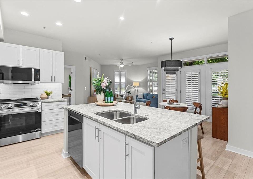 1st image of 390 17th St NW Unit 2044