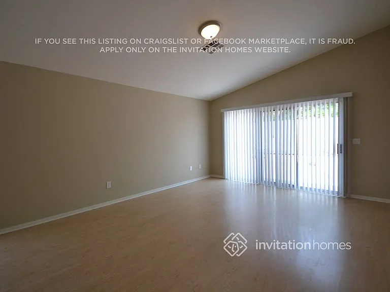 1718 Watercreek Dr — Photo 3
