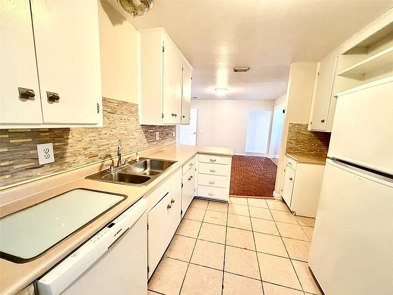 4275 Bethel Blvd — Photo 9