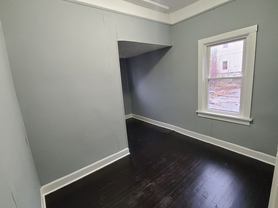 1st image of 378 E 156th St #2