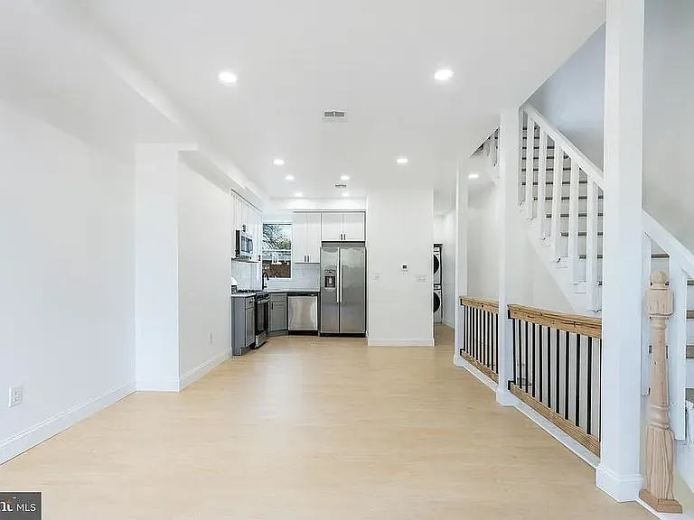 703 N 43rd St #2 — Photo 24