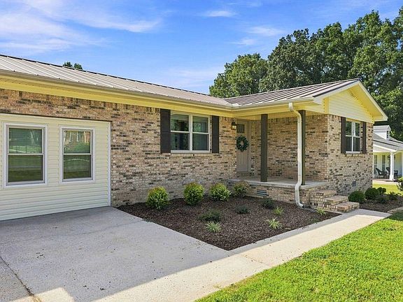 3rd image of 2115 Killough Dr