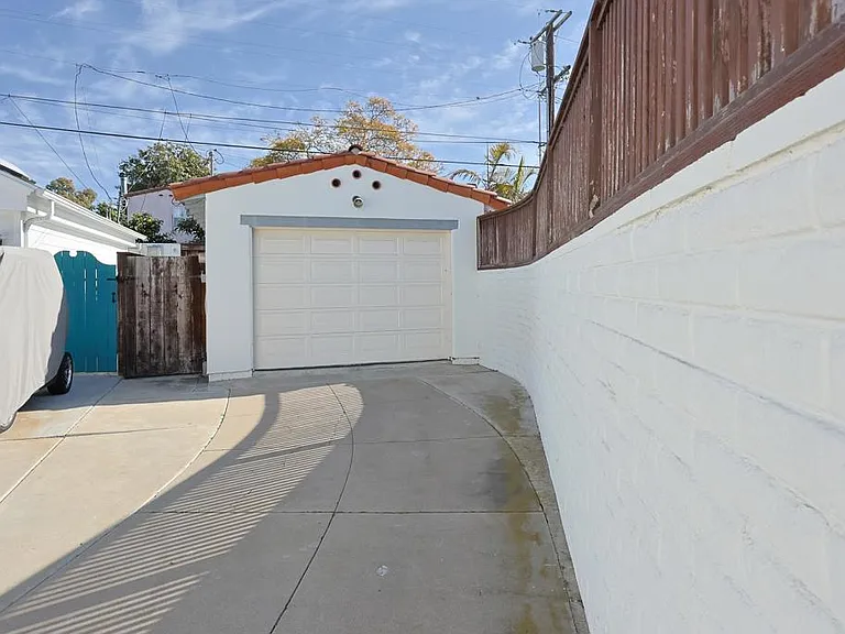 817 Margarita Ave — Photo 49