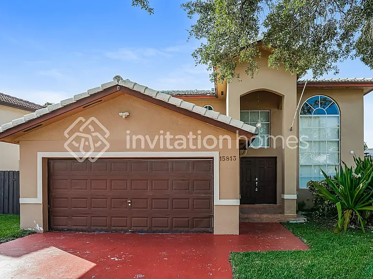 15813 SW 79th St — Photo 1