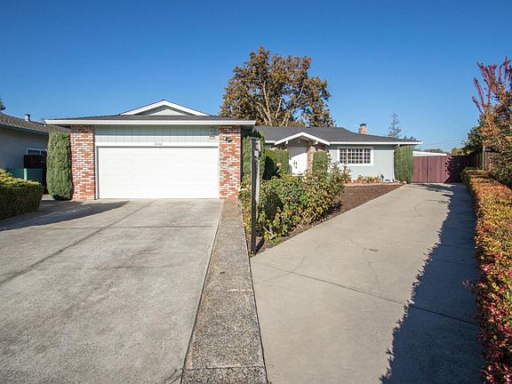 3rd image of 1860 Palm Ave